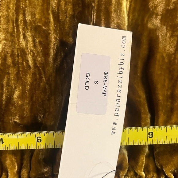 NWT Paparazzi Biz gold velvet pant suit blouse and pants - Picture 15 of 15